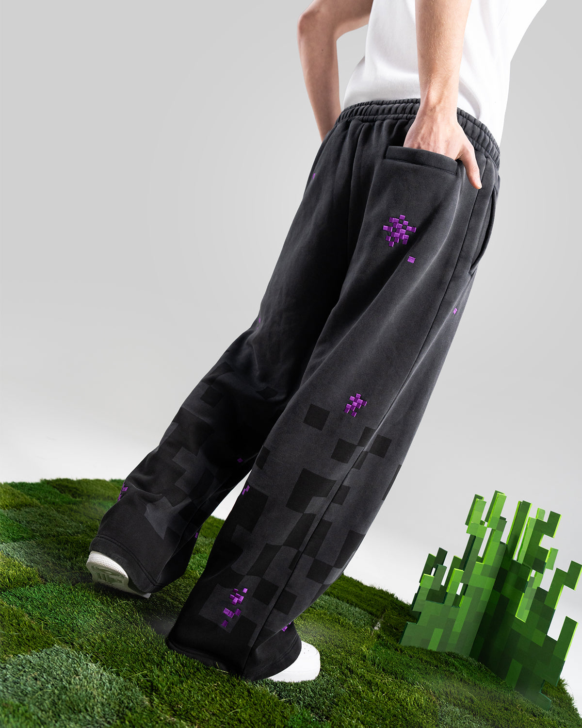 The Enderman Trackpants